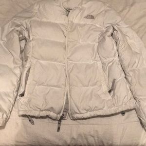 Women’s medium north face puffy jacket
